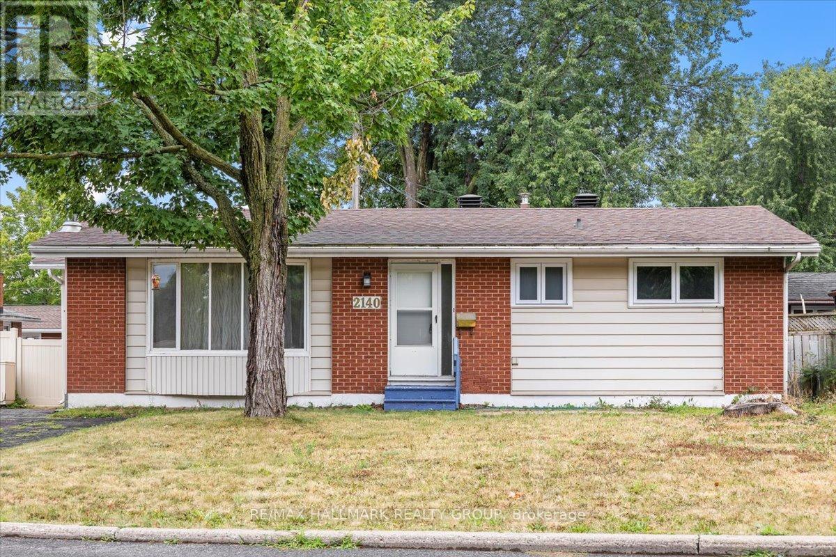 2140 Tawney Rd, Ottawa, ON K1G 1C1