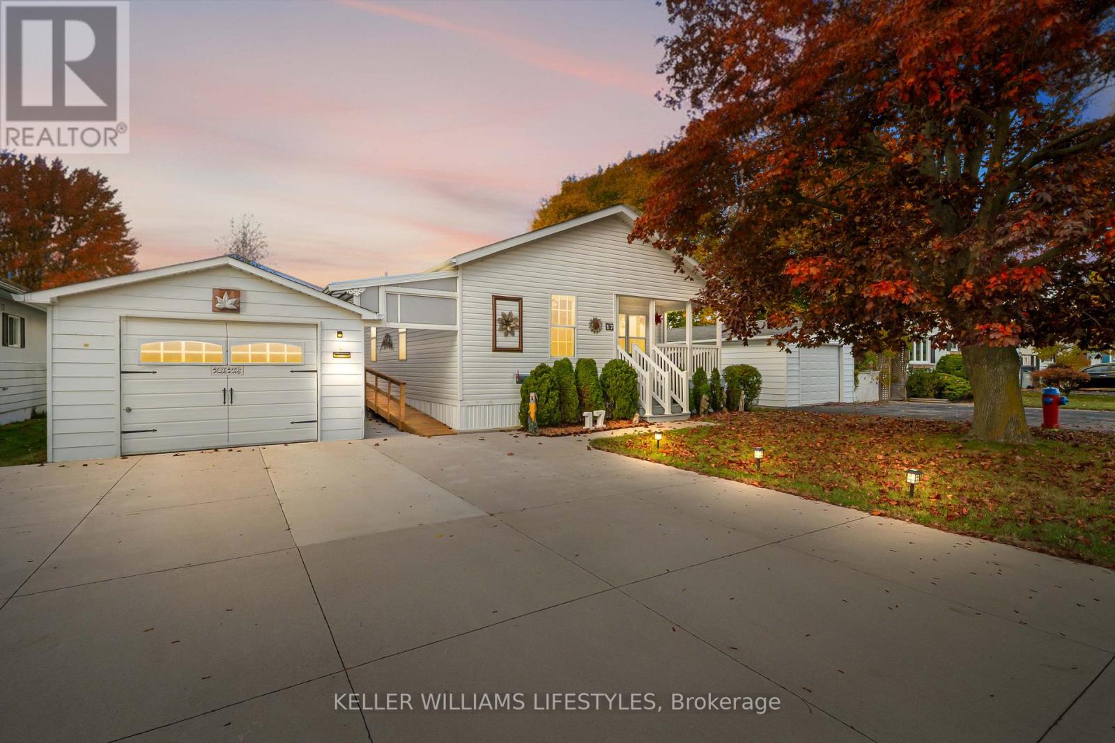 17 George St, Strathroy-Caradoc, ON N7G 3K9