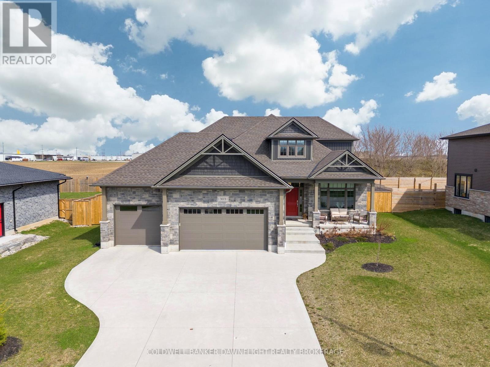 303 Hazelton Ln, South Huron, ON N0M 1S3