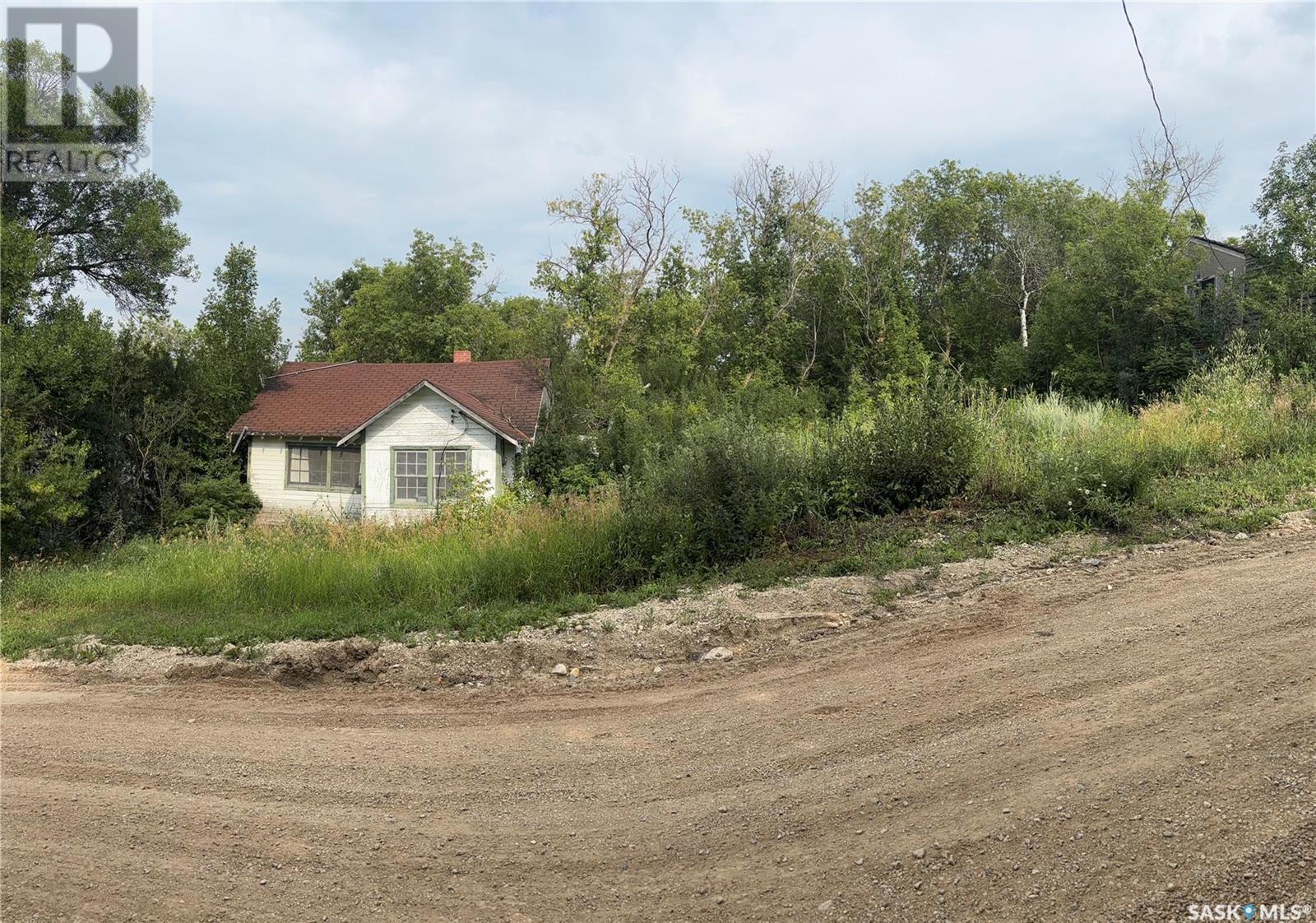 203-205 Albert St, Manitou Beach, SK S0K 4T1