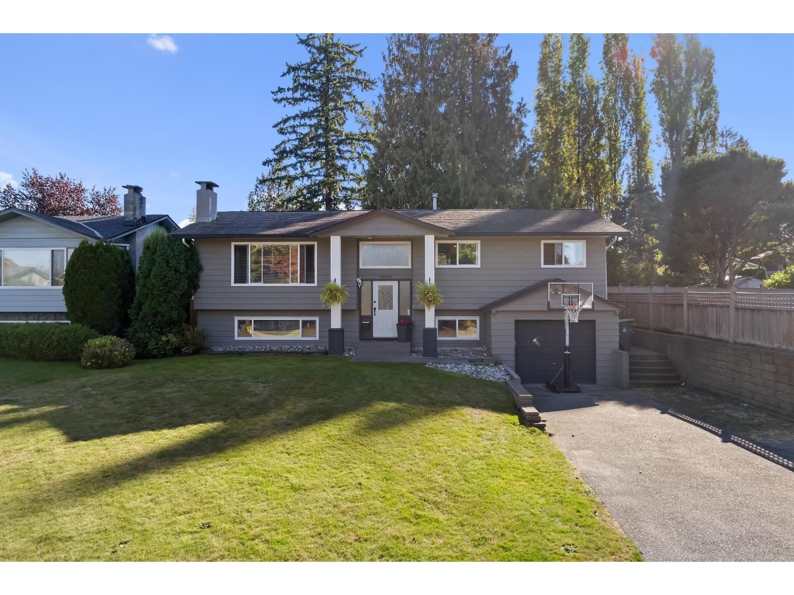 17022 Hereford Pl, Surrey, BC V3S 4X1