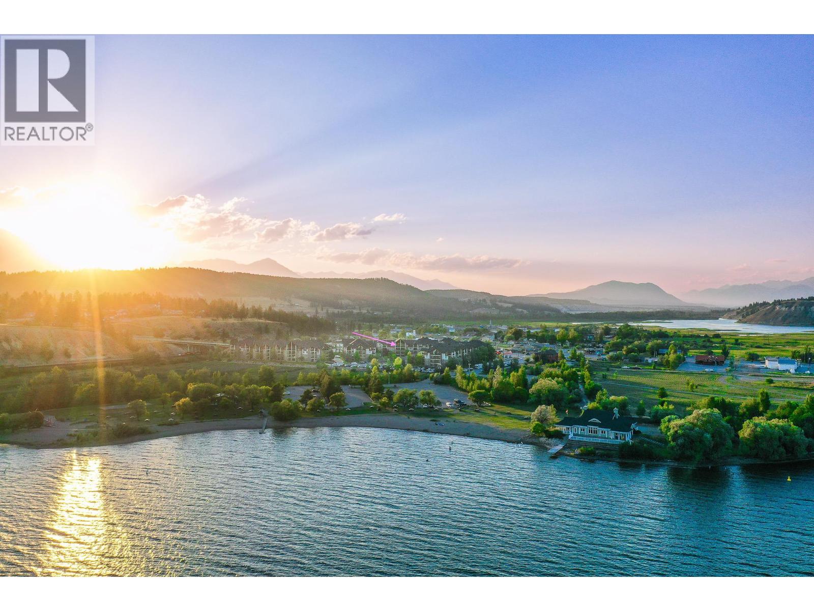 205 Third Avenue Unit 3420, Invermere, BC V0A 1K7