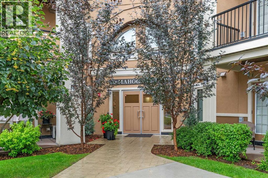 30 Mahogany Mews Se Unit 301, Calgary, AB T3M 3H4