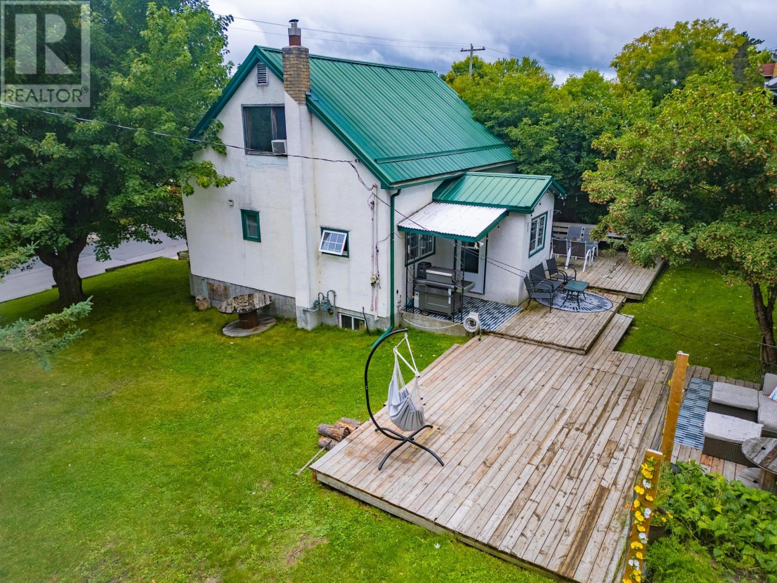 206 Seventh St S, Kenora, ON P9N 1P8