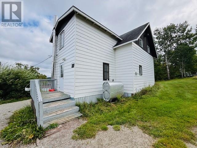 27 Maple Leaf Dr, Hare Bay, NL A0G 2P0