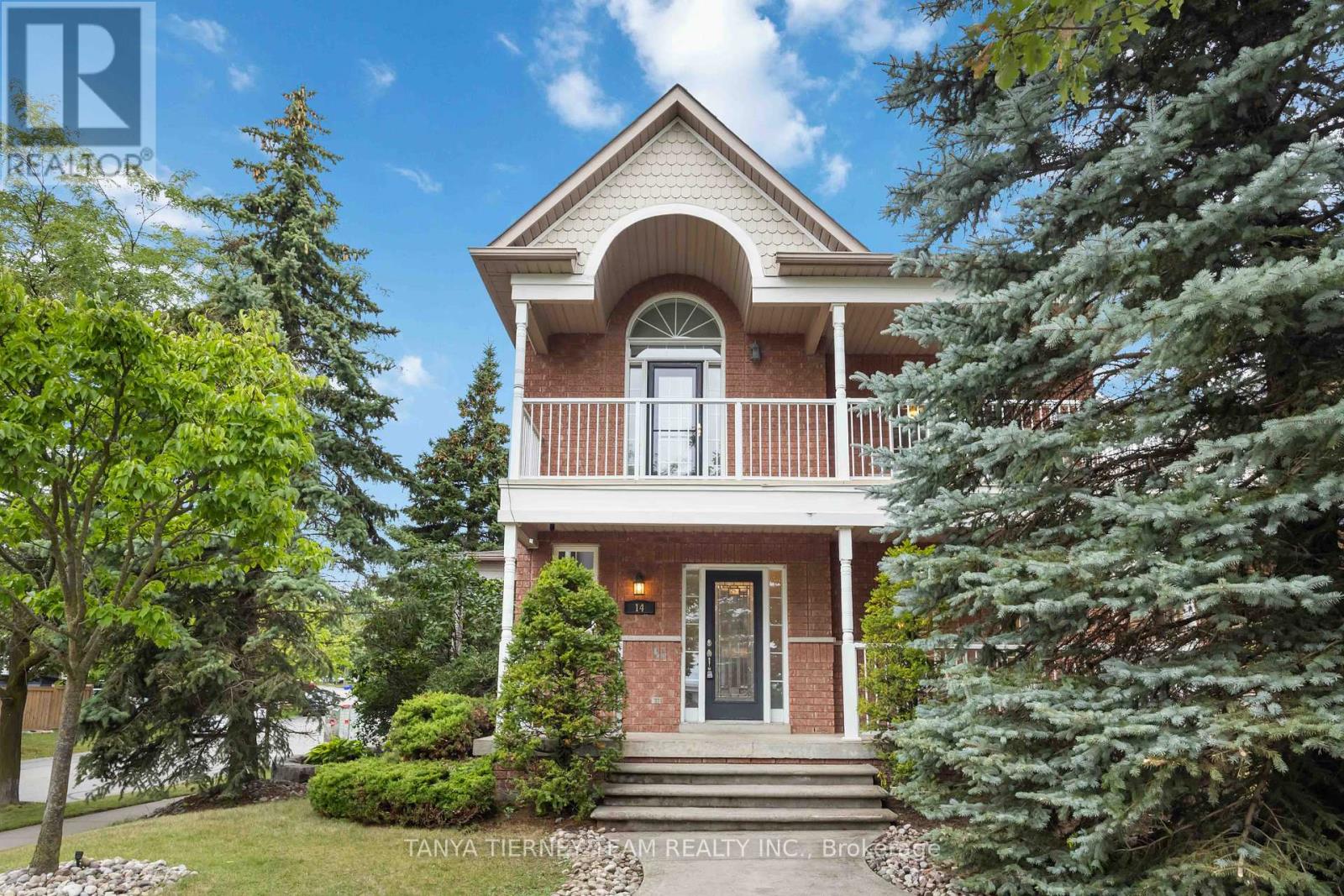 14 Amanda Ave, Whitby, ON L1M 1K4