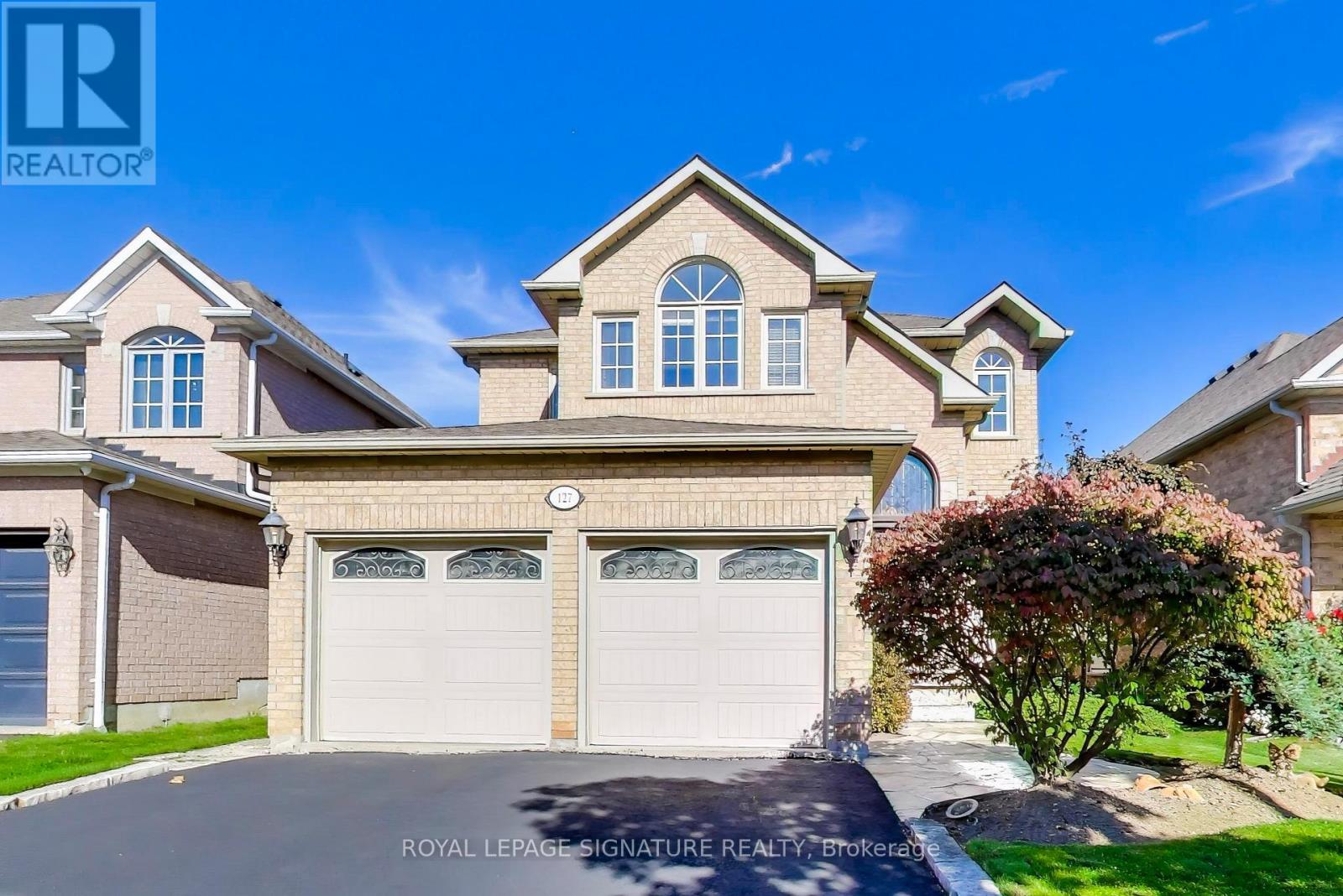 127 Mountcharles Cres, Vaughan, ON L6A 2J9