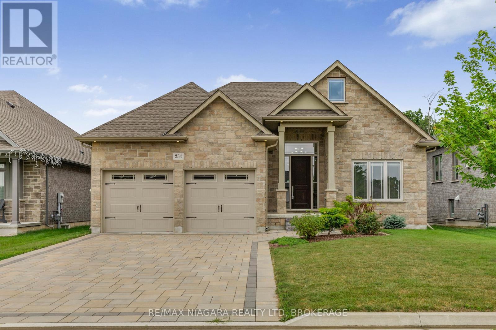 254 Lancaster Dr, Port Colborne, ON L3K 0B2