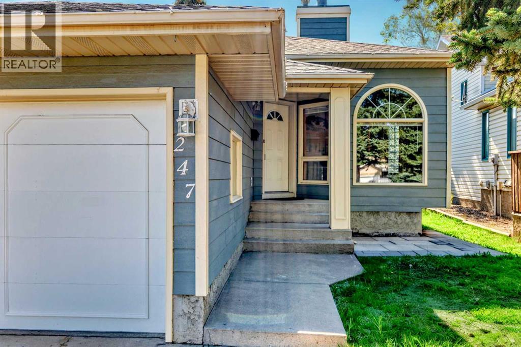 247 Shawinigan Dr SW, Calgary, AB T2Y 2Y4