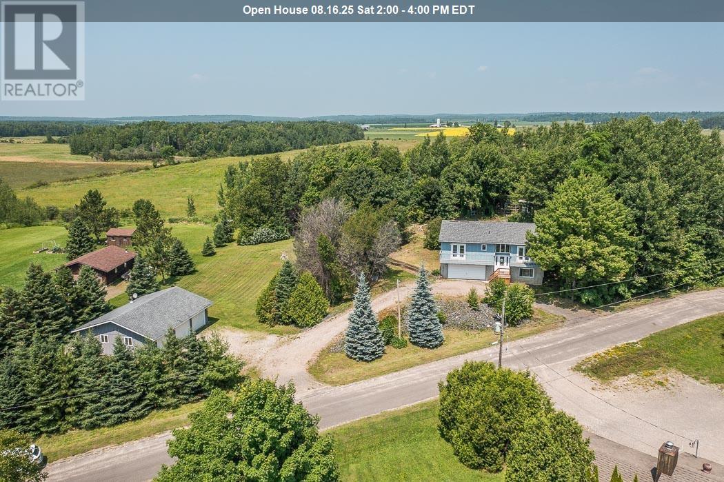 48 Birch Dr, Desbarats, ON P0R 1E0