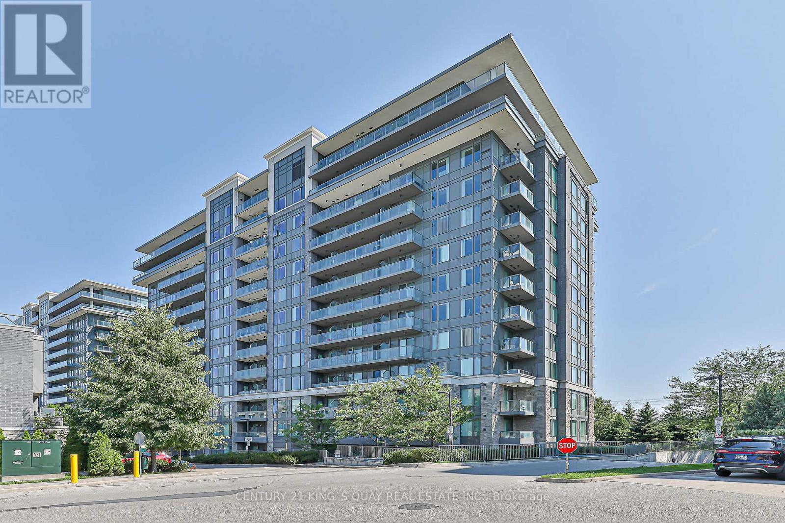 103 277 South Park Rd, Markham, ON L3T 0B7