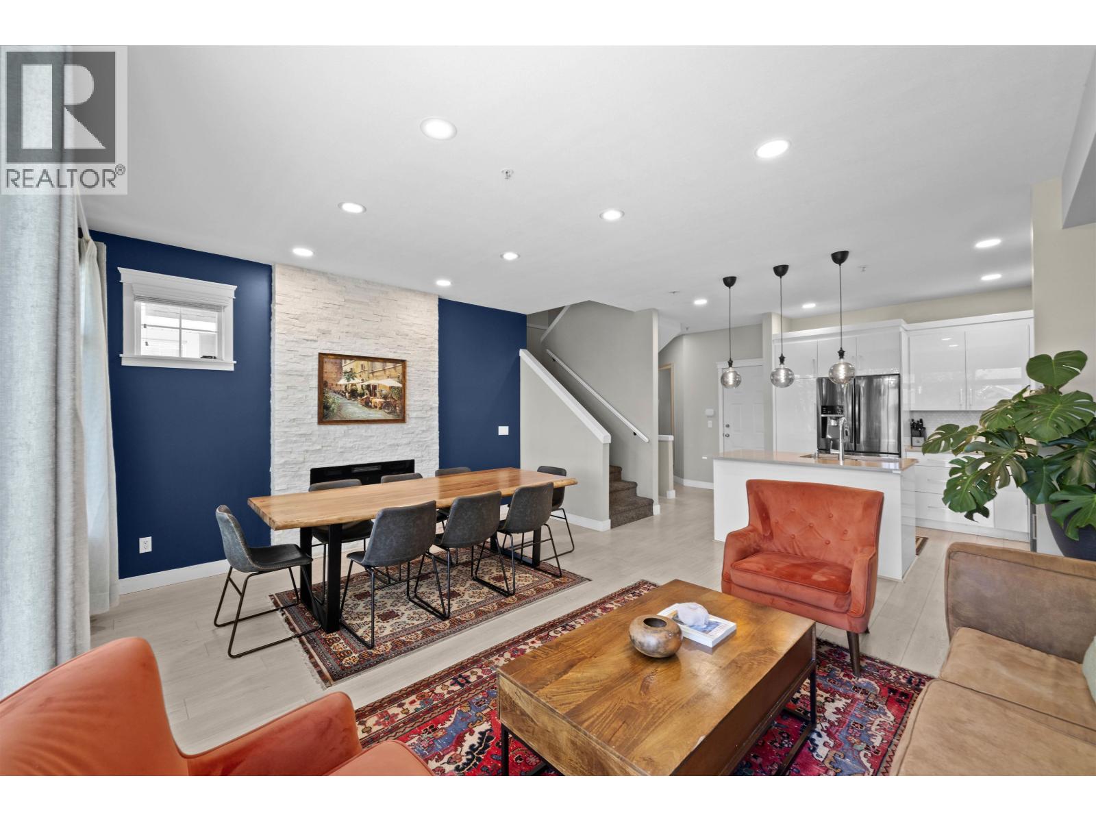 11282 Cottonwood Drive Unit 2, Maple Ridge, BC V2X 8W8