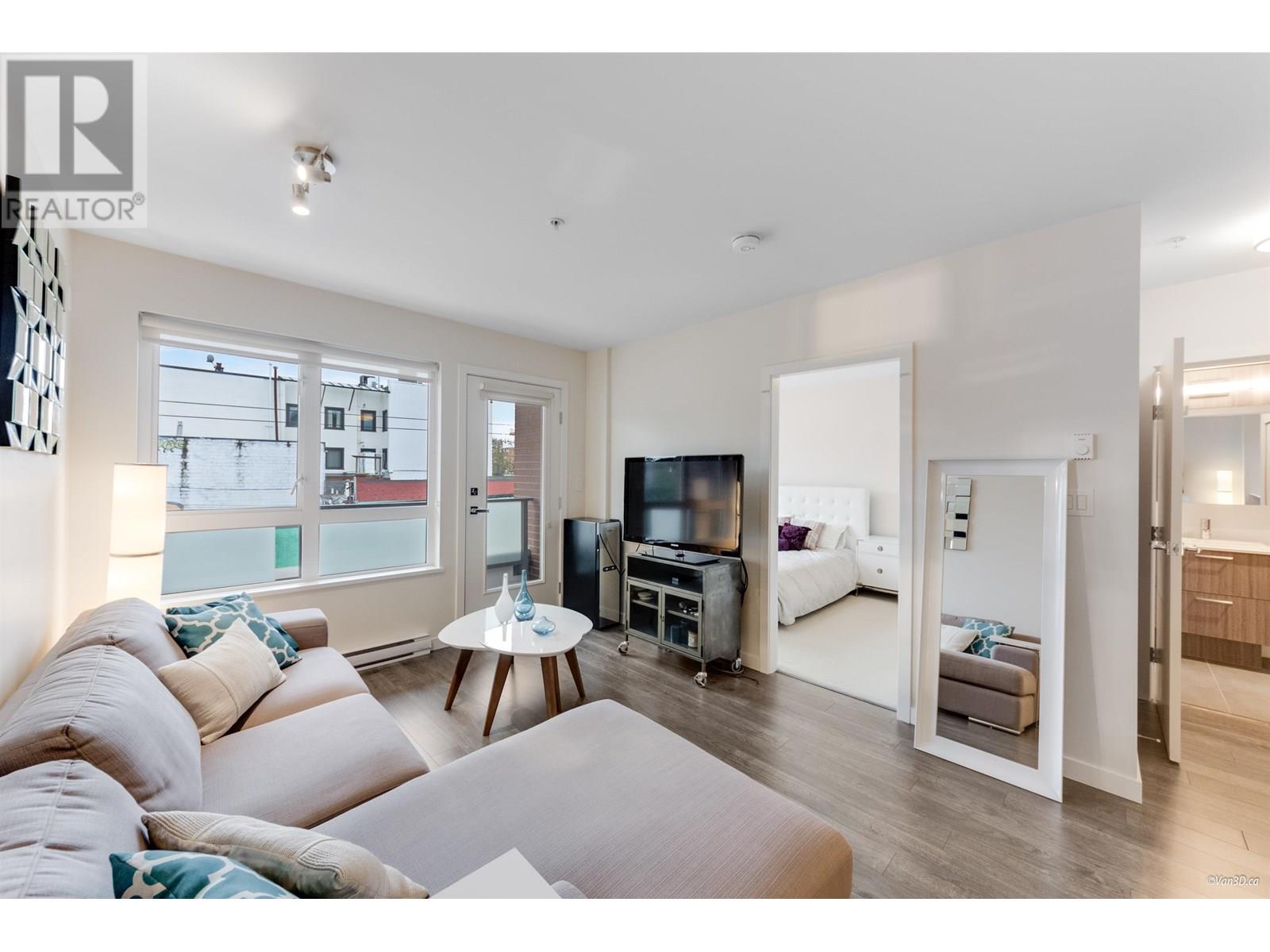 202 E 24th Avenue Unit 204, Vancouver, BC V5V 1Z6