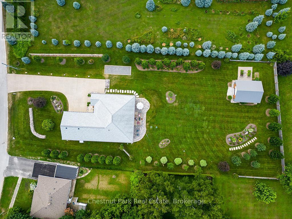 125 Fulton St, The Blue Mountains, ON N0H 1J0