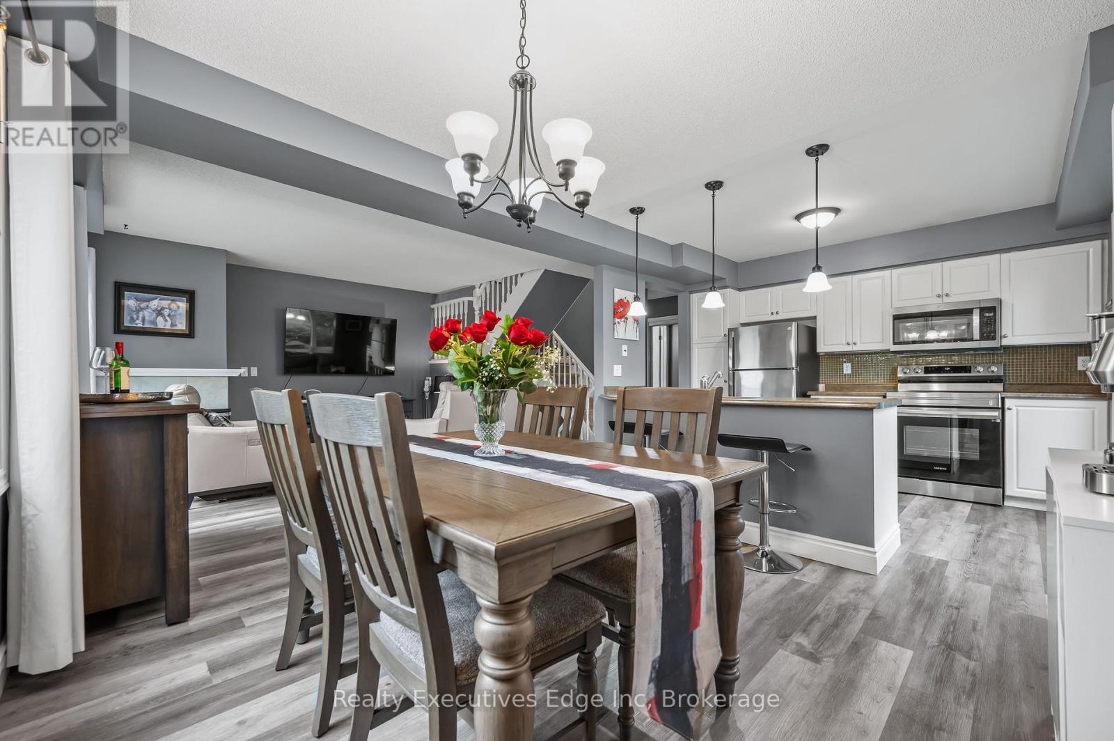 50 941 Gordon St, Guelph, ON N1G 4R9