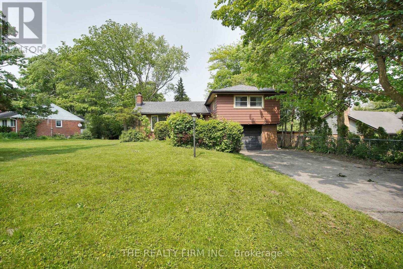 95 Edgar Dr, London, ON N6G 1K3