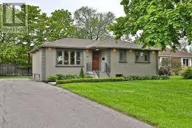 584 Trudale Ct, Oakville, ON L6L 4H1