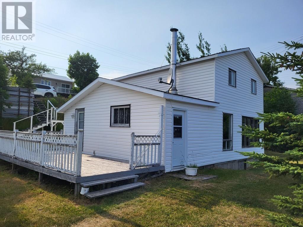 9 Water Front Rd, Roberts Arm, NL A0J 1R0
