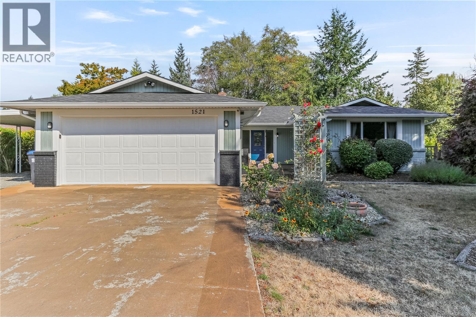 1521 Marine Cir, Parksville, BC V9P 1Y5
