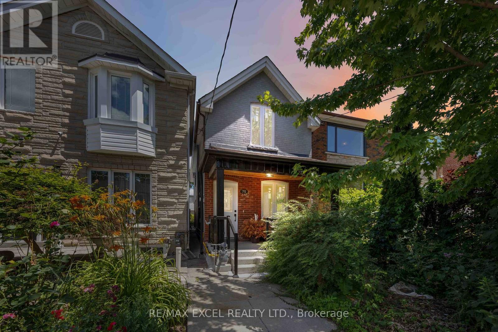 75 Harvie Ave, Toronto, ON M6E 4K4