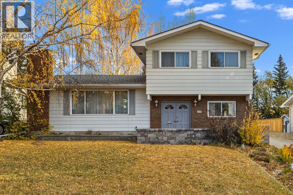3375 Breton Close NW, Calgary, AB T2L 1X3