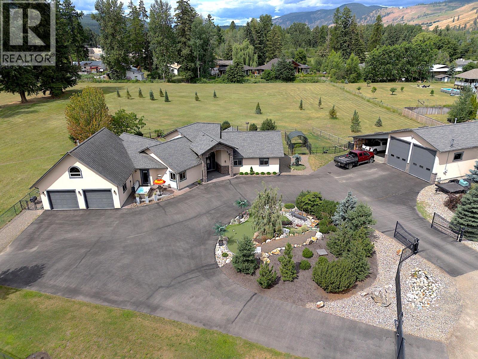 384 Kyro Rd, Lumby, BC V0E 2G7