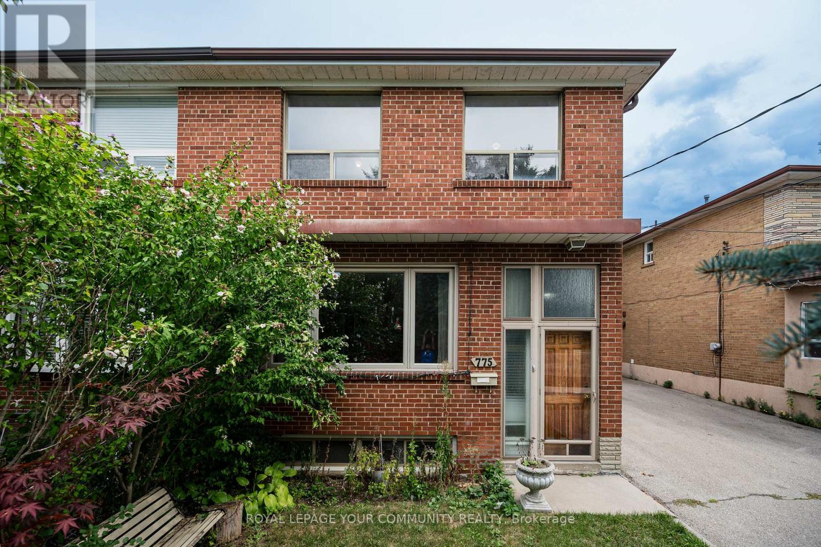 775 Wilson Heights Blvd, Toronto, ON M3H 2W1