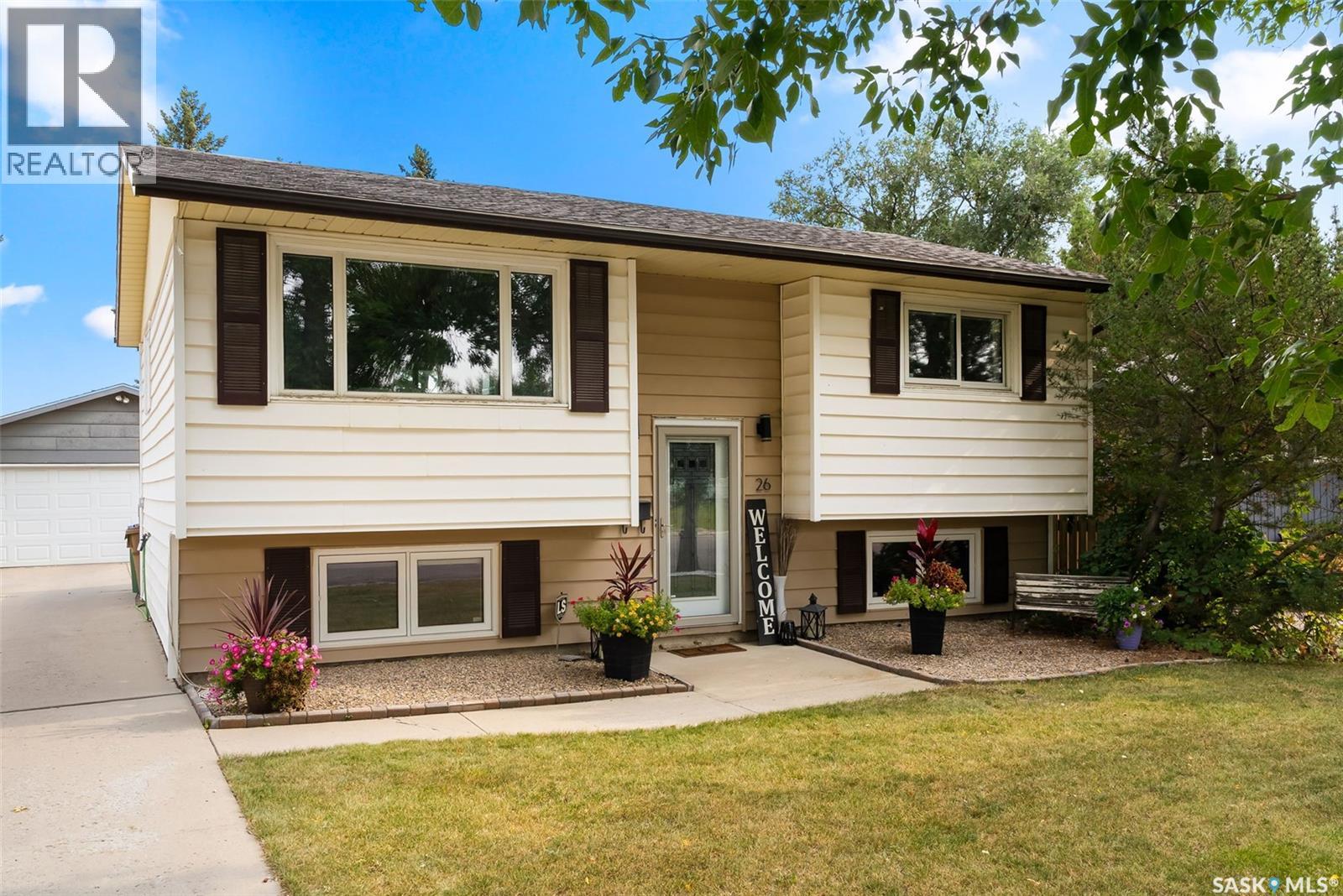 26 Hammond Rd, Regina, SK S4R 3C6