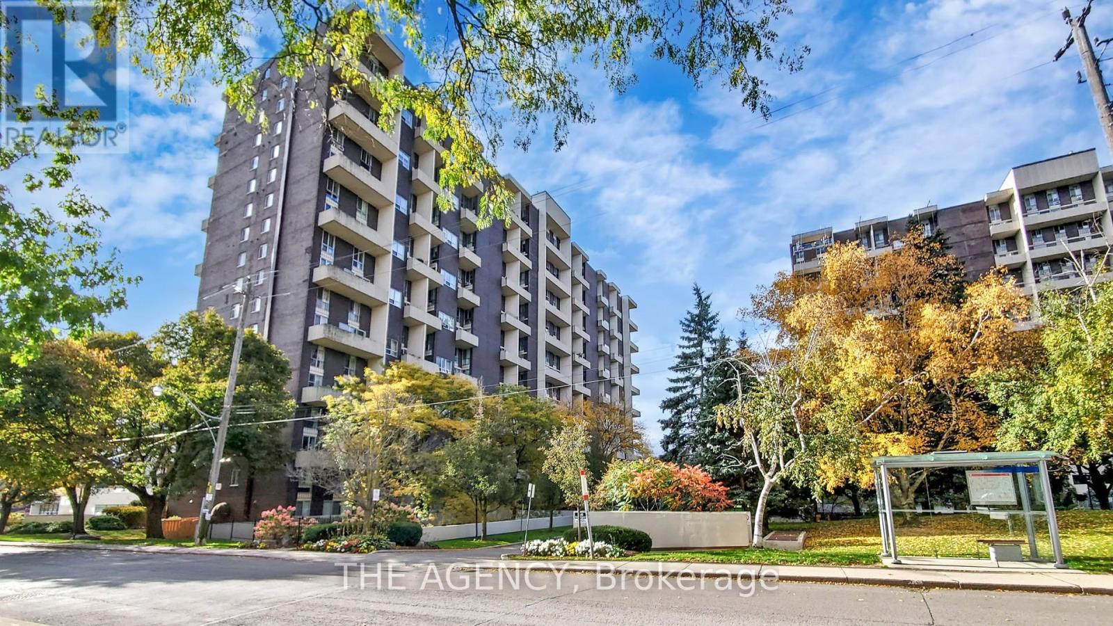 119 60 Southport St NW, Toronto, ON M6S 3N4