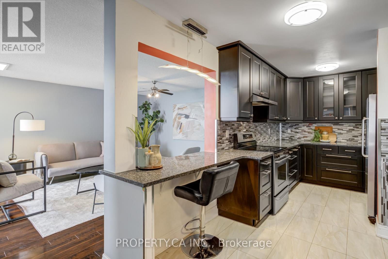 1515 Lakeshore Rd E Ph5 Rd, Mississauga, ON L5E 3E3