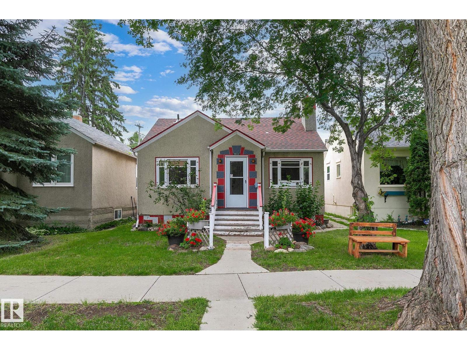 112 Av Nw Unit 7611 #s, Edmonton, AB T5B 0H4