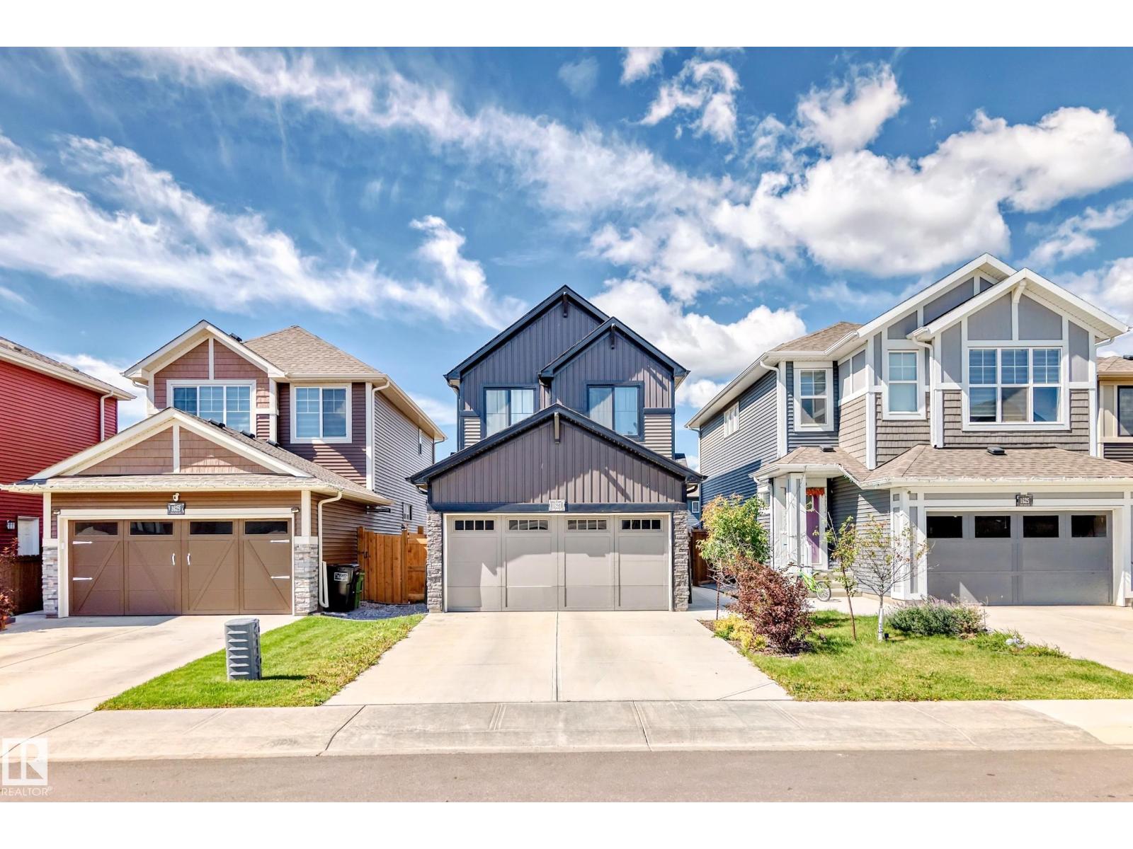 1627 Plum Circle Ci SW, Edmonton, AB T6X 2X1