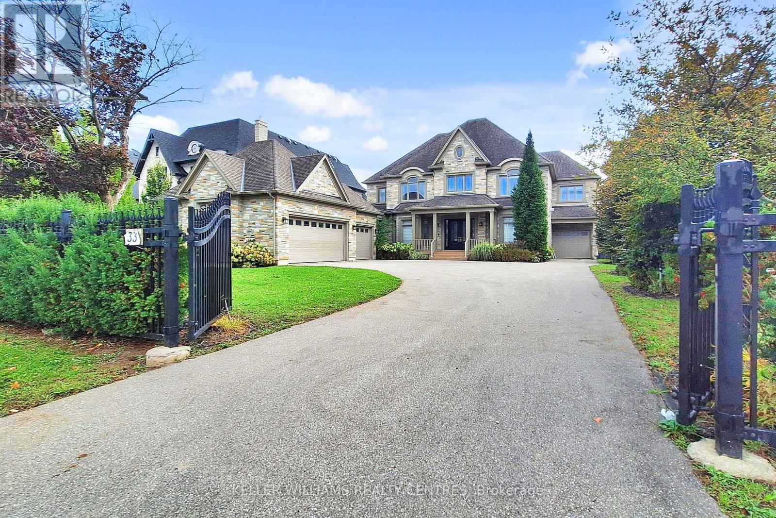 33 Maple Grove Ave, Richmond Hill, ON L4E 2V1