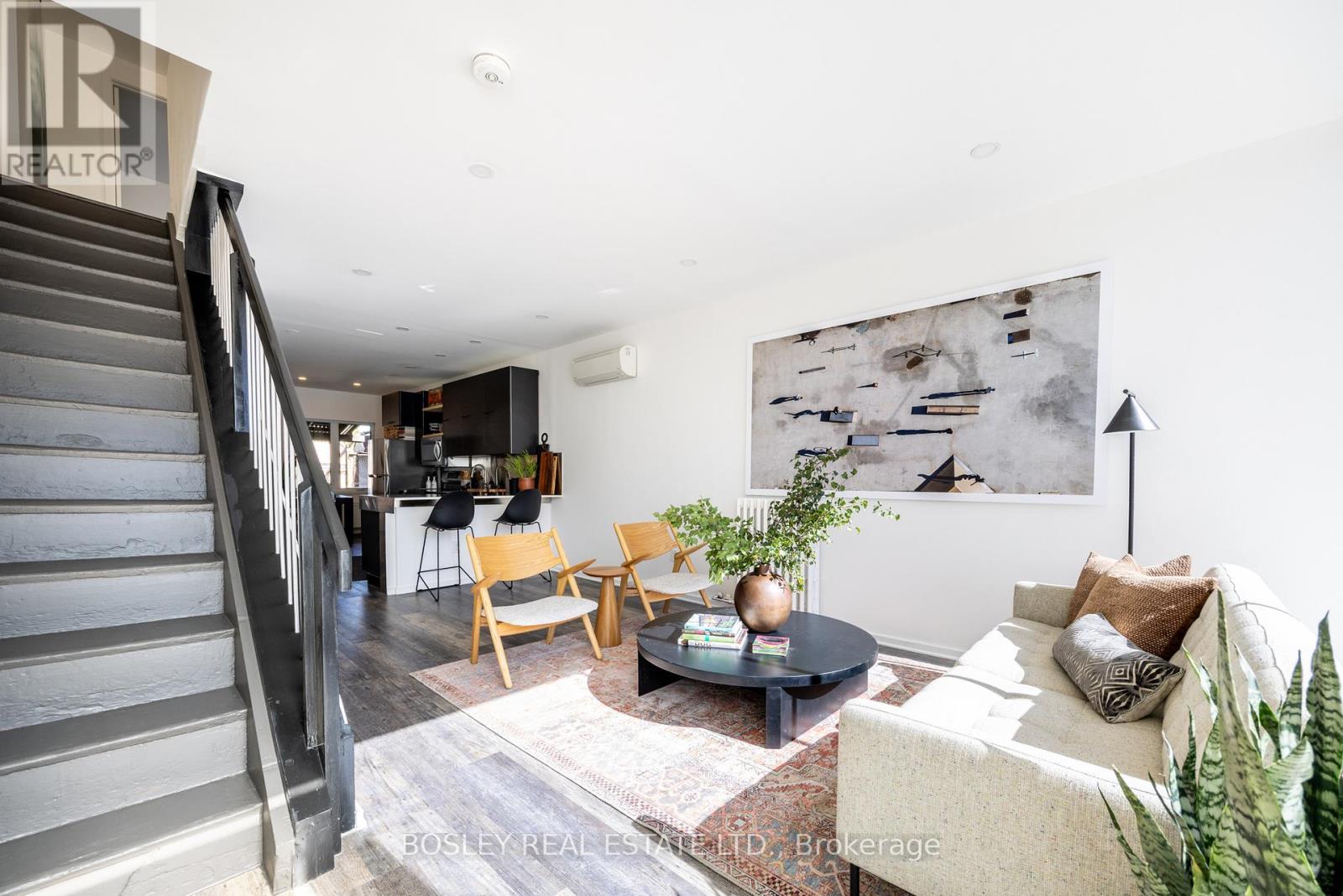 1007 Weston Rd, Toronto, ON M6N 3R9