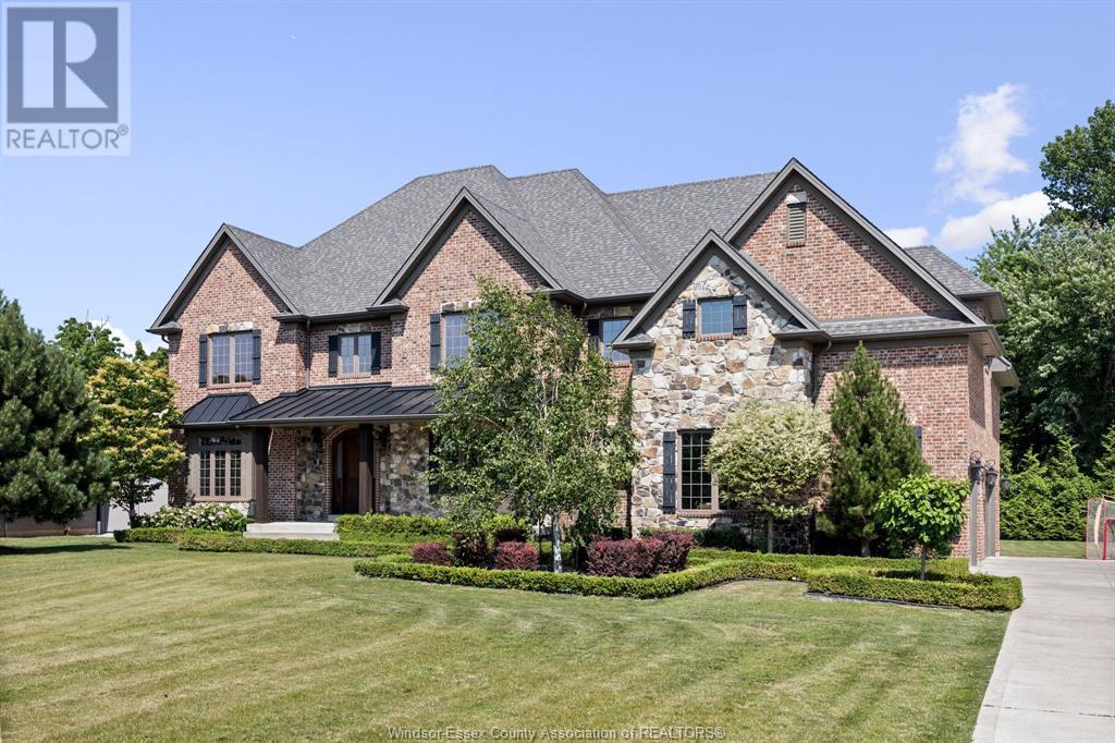 3 Dimenna Dr, Kingsville, ON N9Y 4C7
