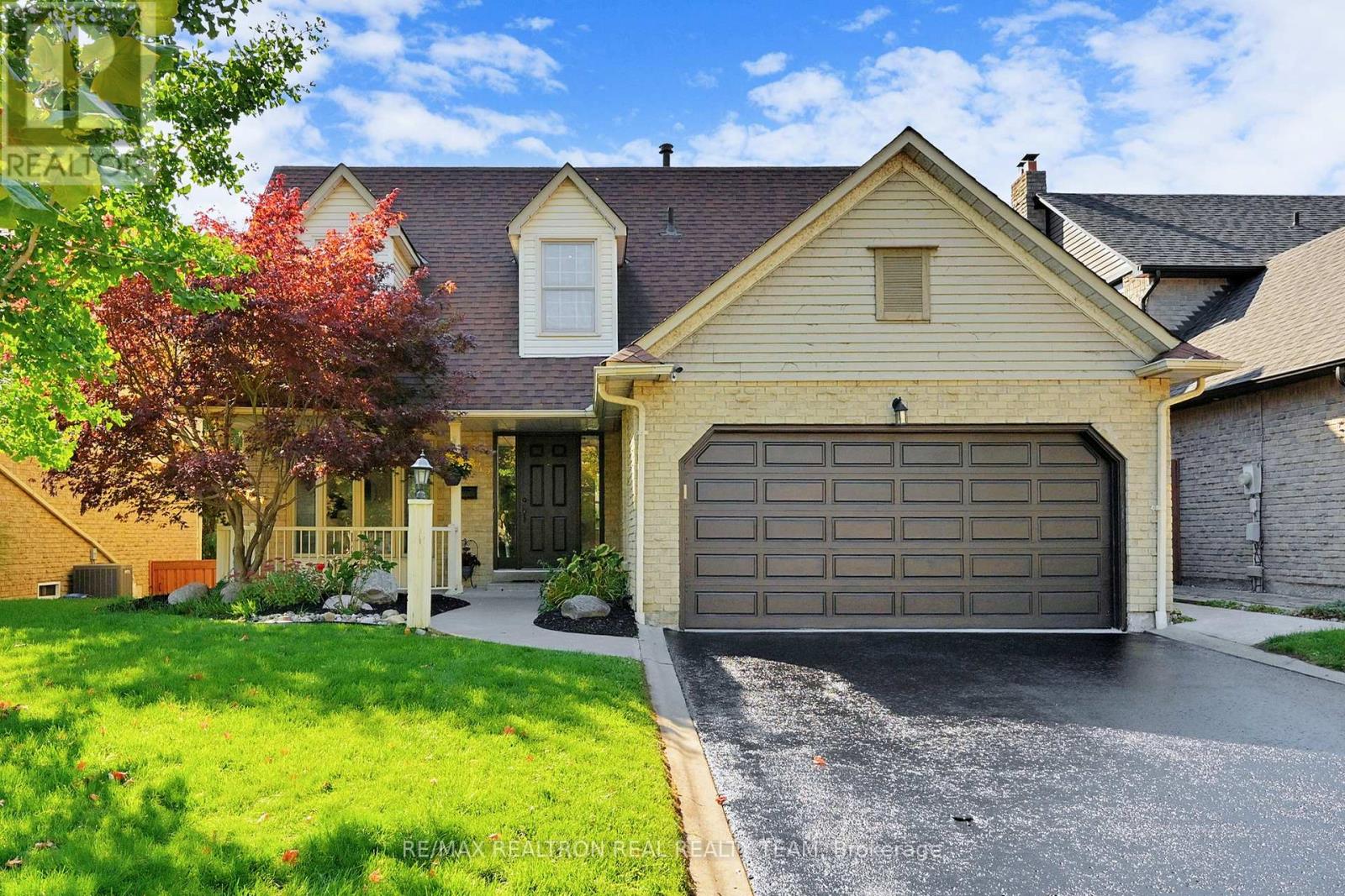 345 Regal Briar St, Whitby Blue Grass Meadows, ON L1N 6P4