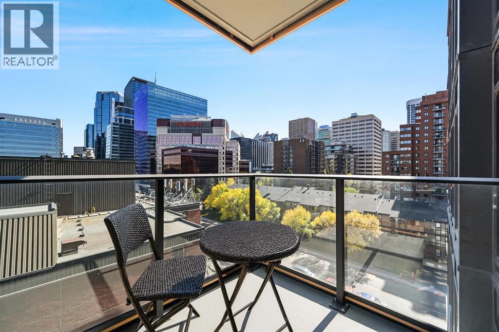 730 2 Avenue Sw Unit 704, Calgary, AB T2P 1R8
