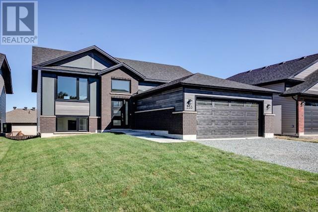 233 Eclipse St, Sudbury, ON P3B 0E6