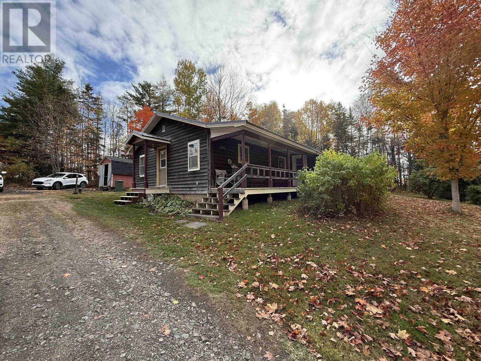 418 Charles Hill Rd, Farmington, NS B0R 1E0