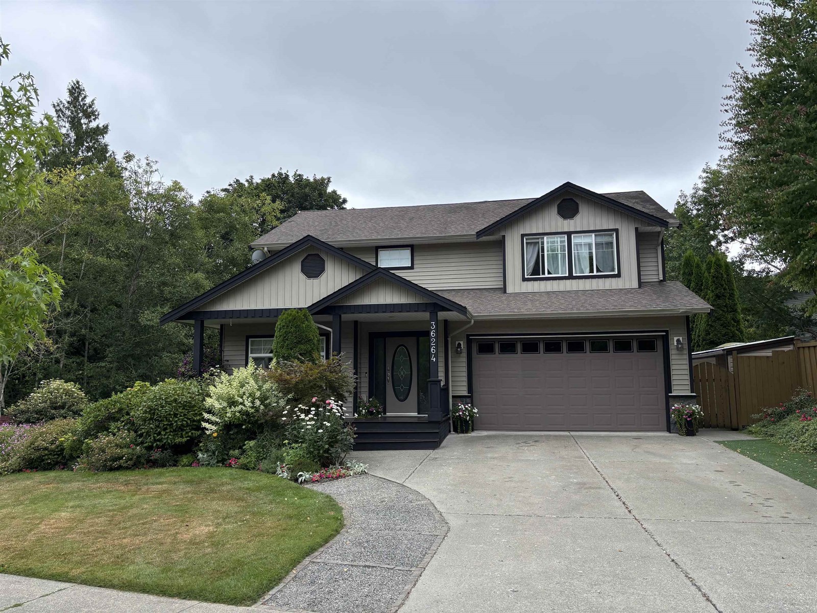 36264 Atwood Cres, Abbotsford, BC V3G 2Y8