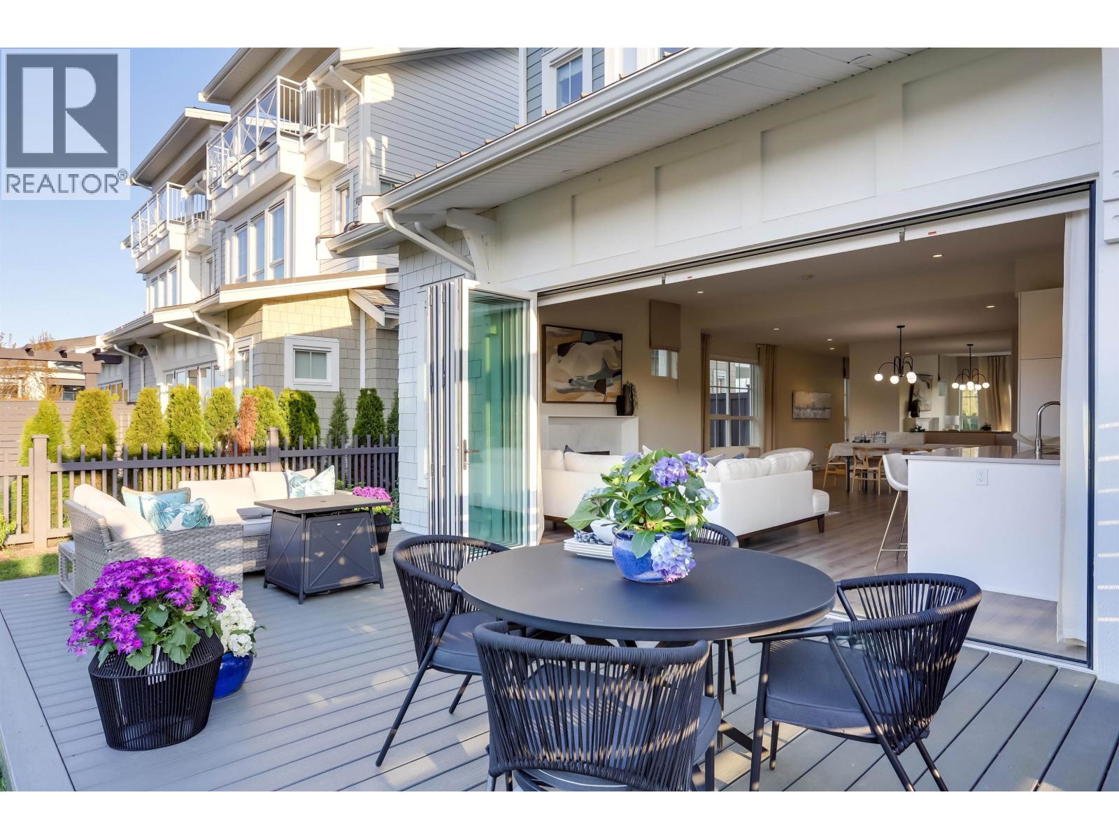 5311 Admiral Way Unit 100, Delta, BC V4K 0E2