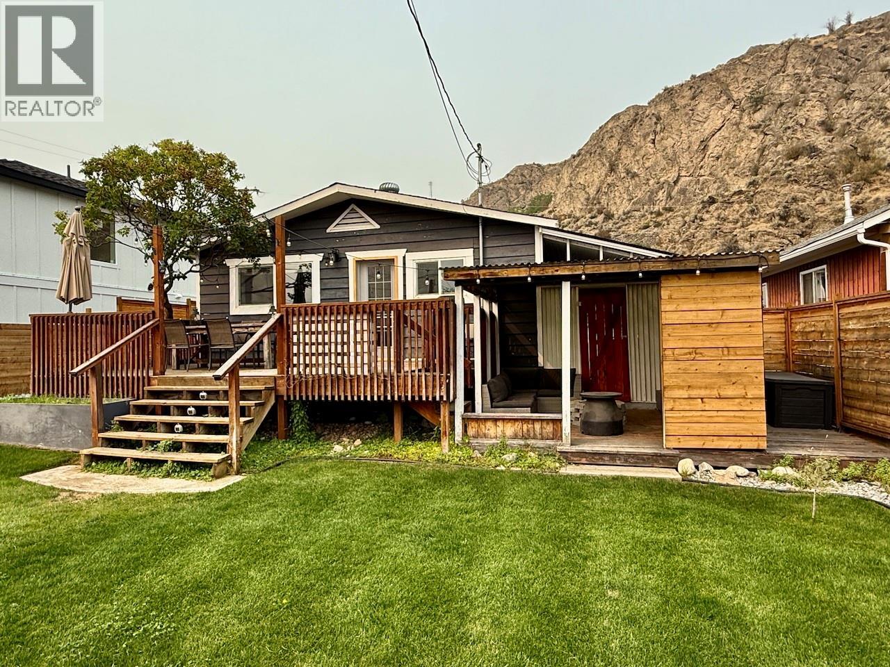 6513 Hillside St, Oliver, BC V0H 1T2
