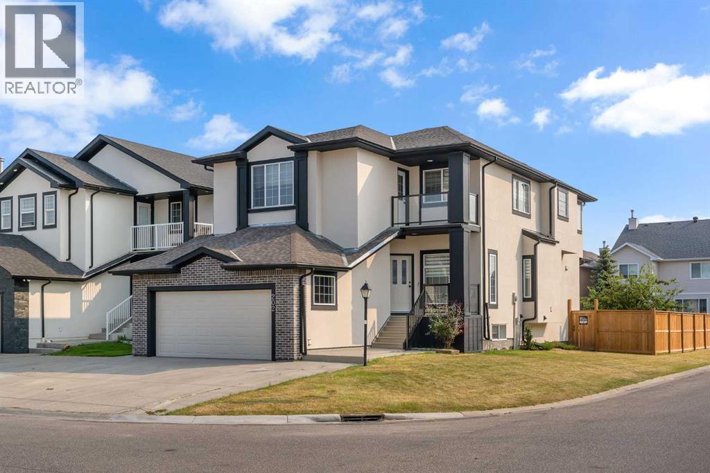 202 Coral Reef Mnr NE, Calgary, AB T3J 3Y7