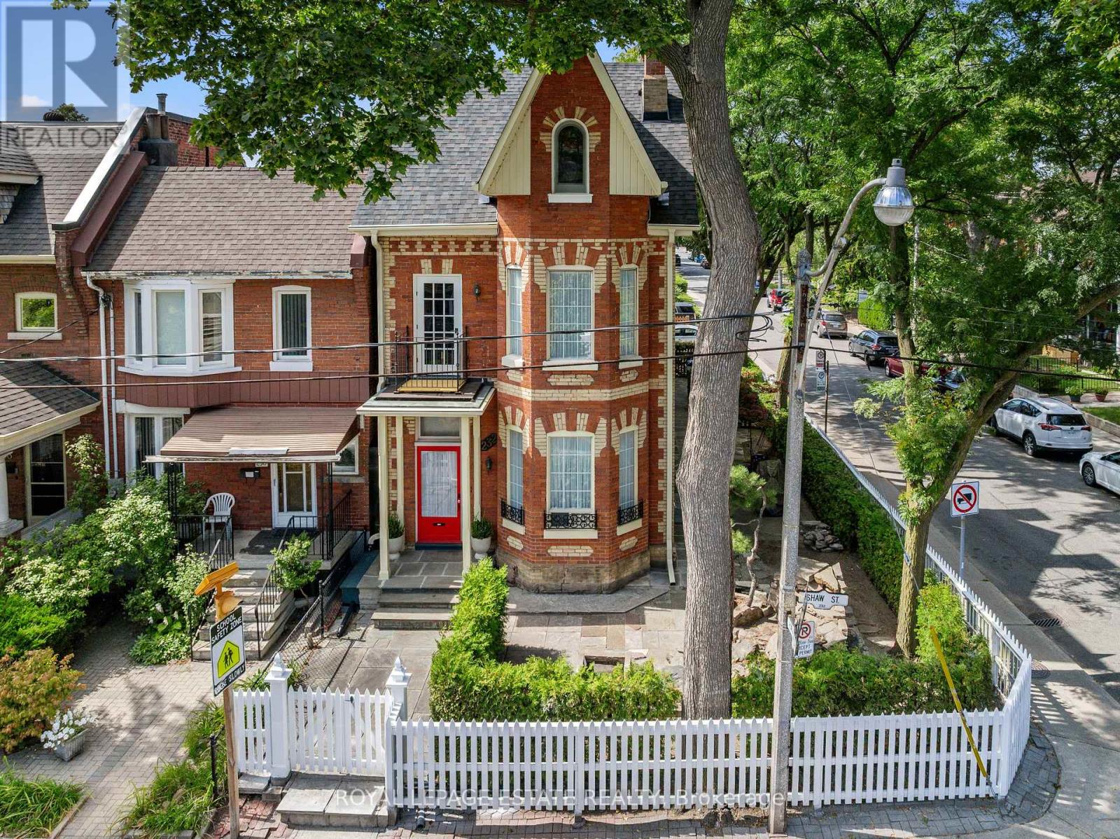 232 Shaw St, Toronto, ON M6J 2W8