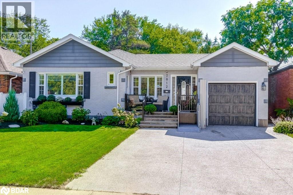 7012 Barker St, Niagara Falls, ON L2G 1Z6