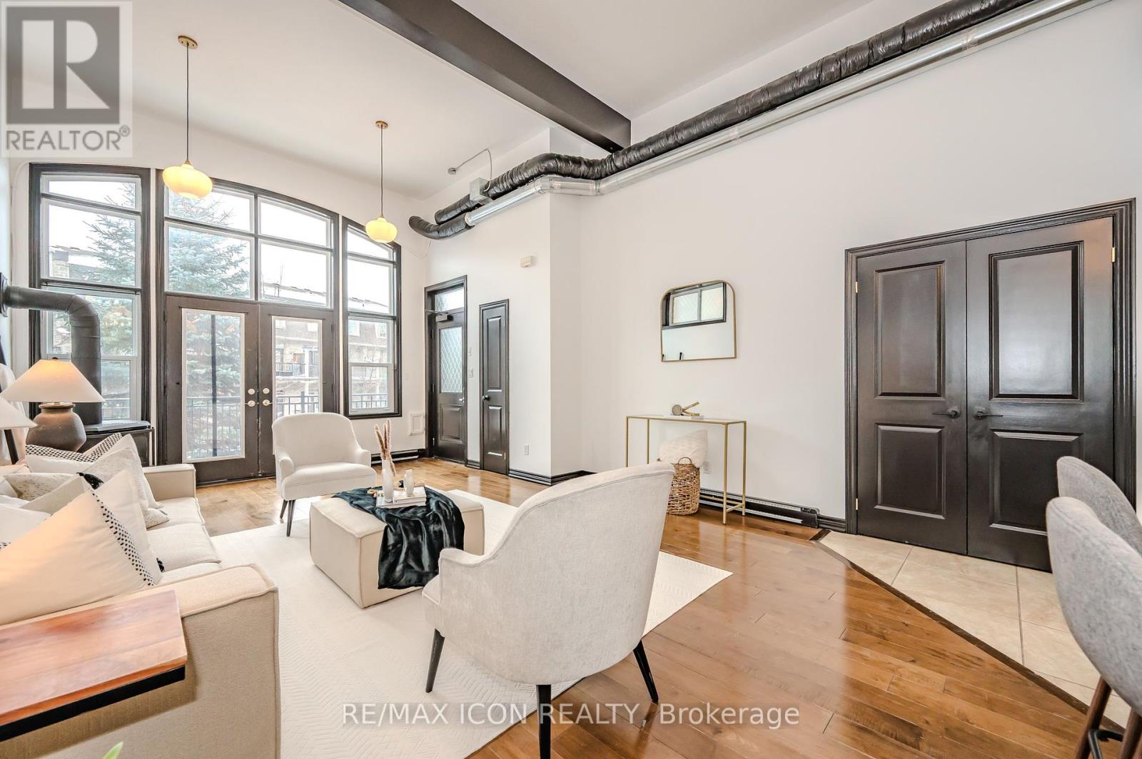 76 Cardigan St #b, Guelph, ON N1H 0A4