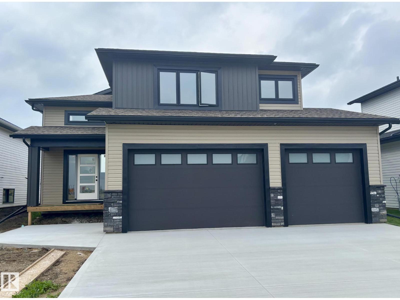 809 Schooner Dr, Cold Lake, AB T9M 0L7