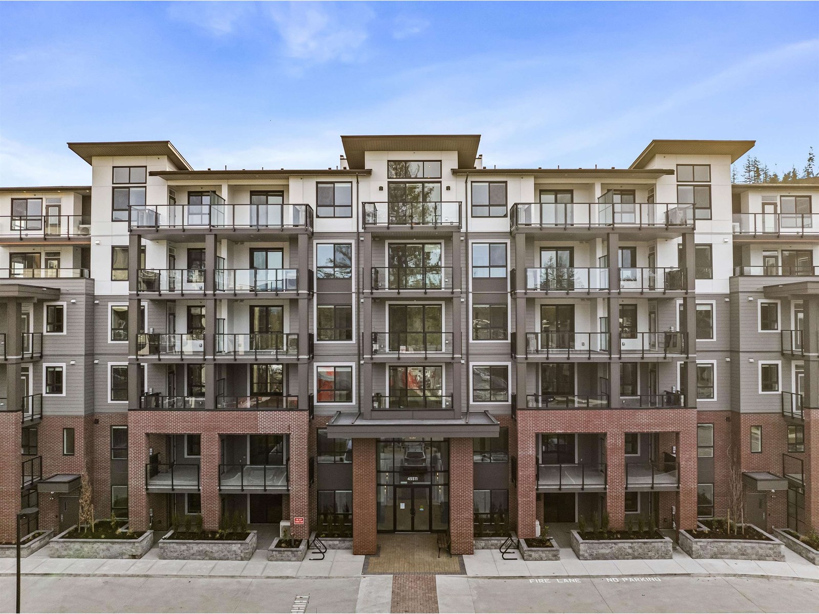 45505 Campus Drivegarrison Crossing Unit 510, Chilliwack, BC V2R 6L2