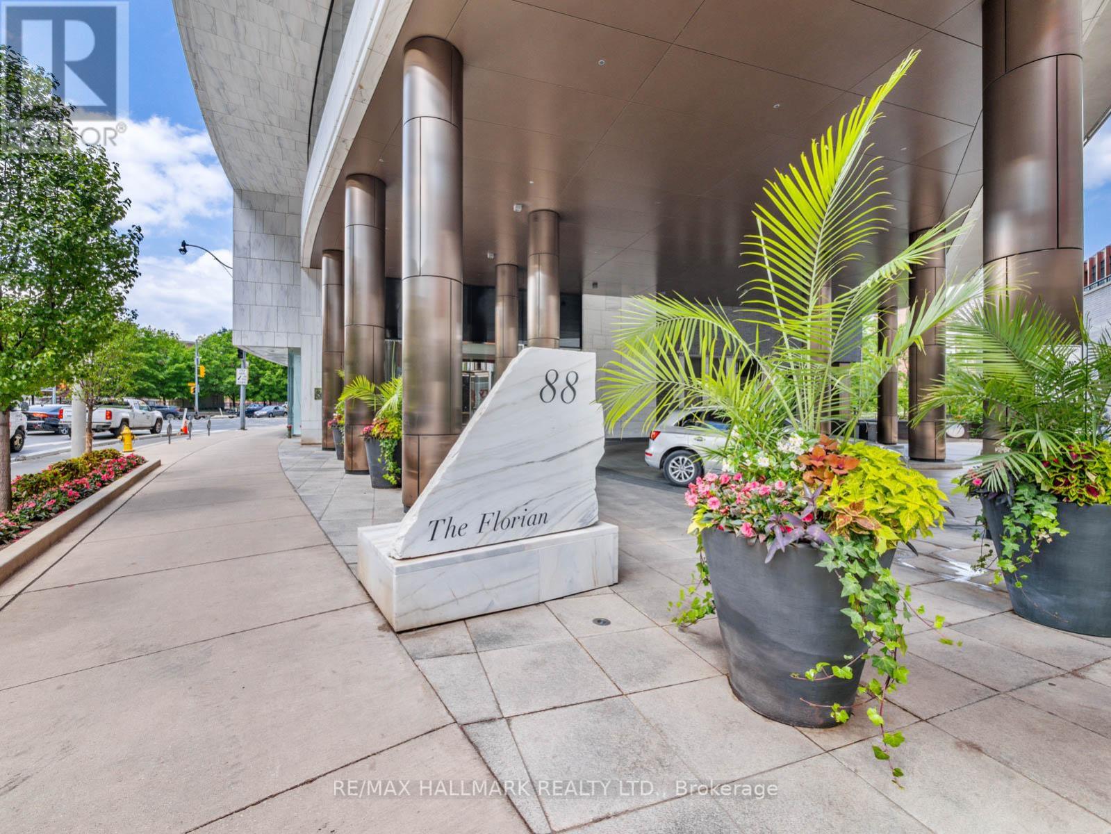 308 88 Davenport Rd, Toronto, ON M5R 0A5