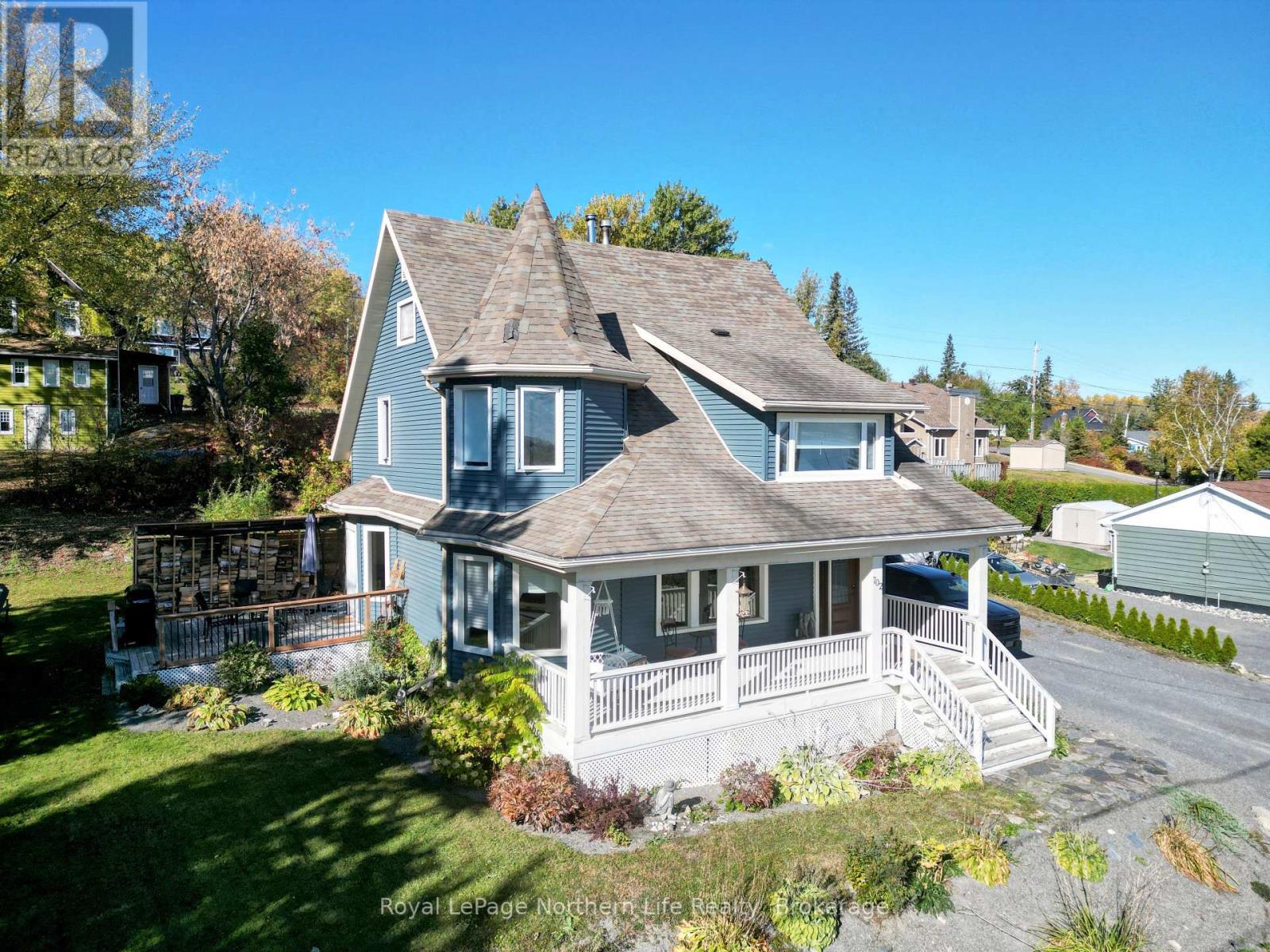 702 Rorke Ave, Temiskaming Shores, ON P0J 1K0